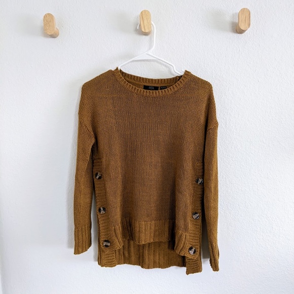 RDI Side Button Crew Neck Sweater - Picture 2 of 5